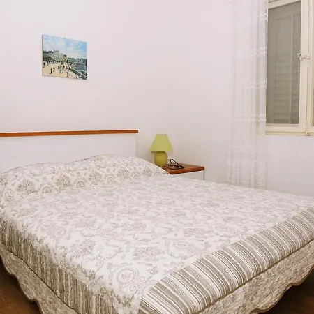 Gabrijela דירה פריזבה