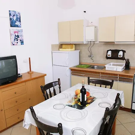 Gabrijela Apartment *